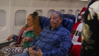 Christmas in the Friendly Skies (2024) download