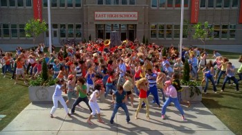 High School Musical 2 (2007) download