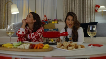 Holiday Crashers (2024) download