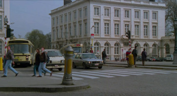 L'ours en peluche (1994) download