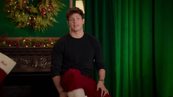 Matt Rife: Unwrapped: A Christmas Crowd Work Special (2025) download