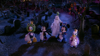 Mickey and Friends Trick or Treats (2023) download