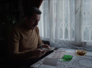 Parcali Yillar (2025) download